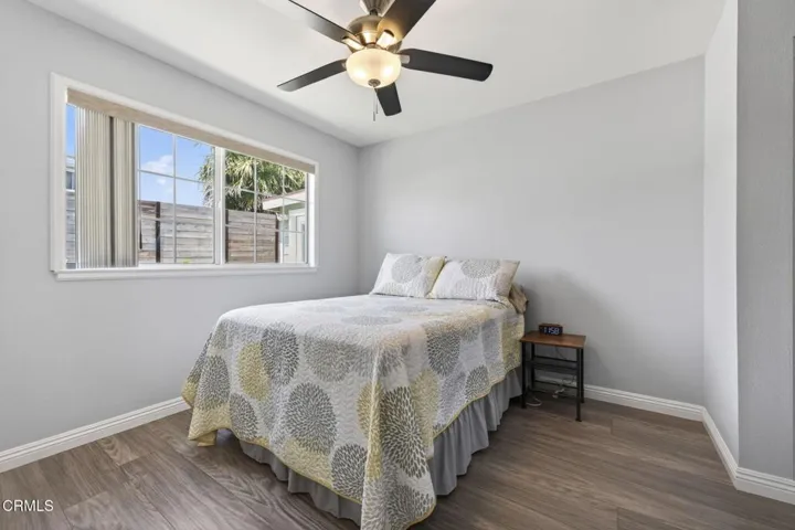 29-web-or-mls-Upmarketmedia_909Bur-091