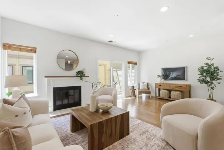 969 La Mesa Terrace G, Sunnyvale, California 94086