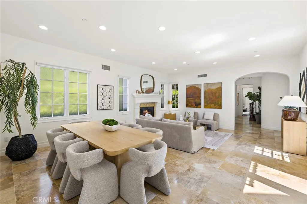 Formal Dining Rm