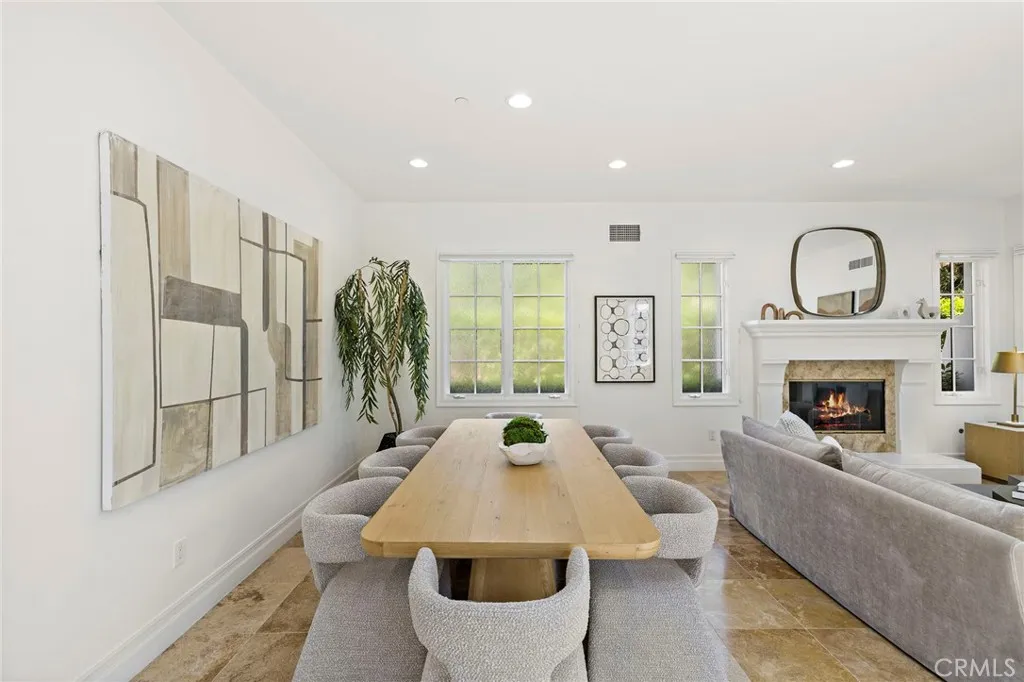 Formal Dining Rm