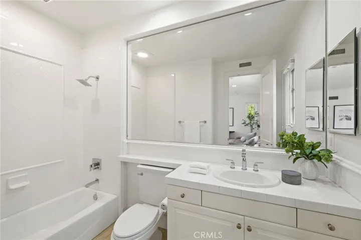 Bonus Room Full-Bath