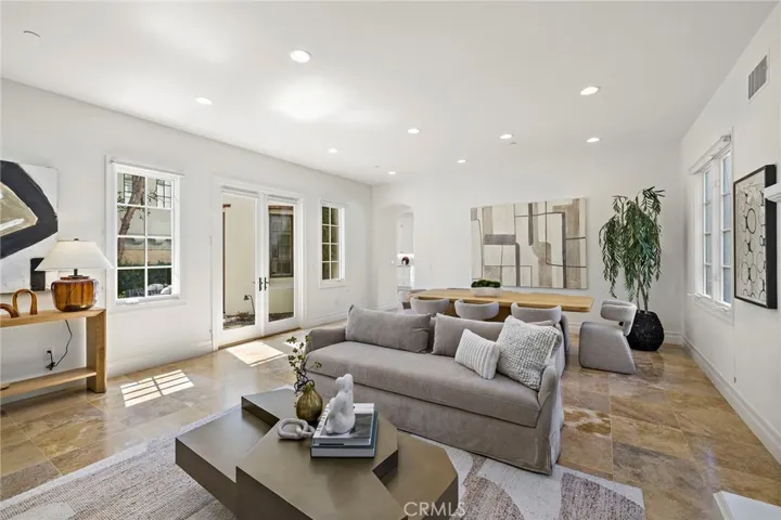 Formal Living Rm & Dining