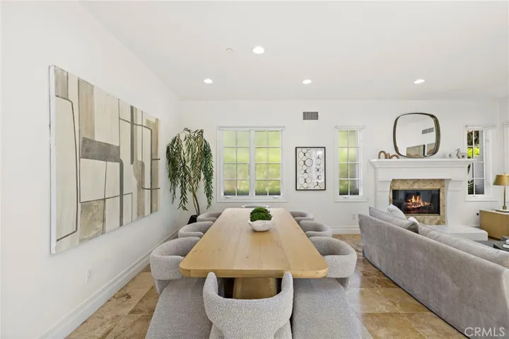 Formal Dining Rm