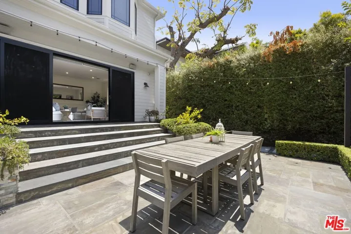 3043 Greenfield Avenue, Los Angeles, California 90034