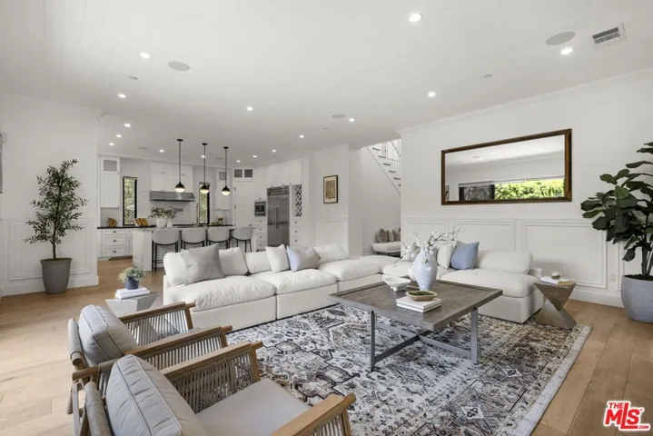 3043 Greenfield Avenue, Los Angeles, California 90034