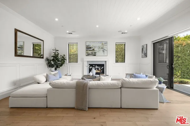 3043 Greenfield Avenue, Los Angeles, California 90034