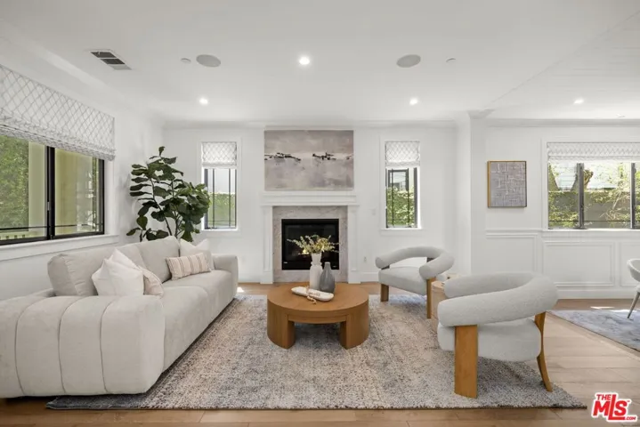 3043 Greenfield Avenue, Los Angeles, California 90034