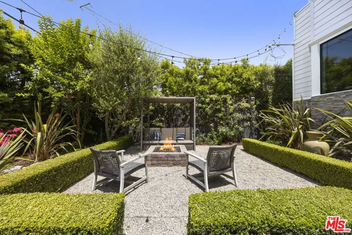 3043 Greenfield Avenue, Los Angeles, California 90034