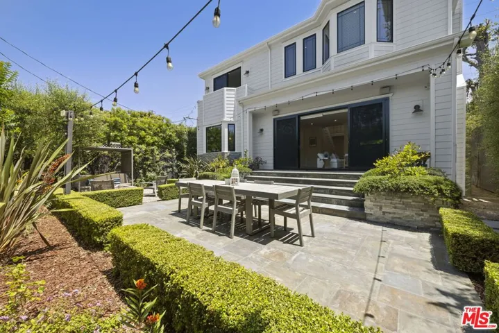 3043 Greenfield Avenue, Los Angeles, California 90034