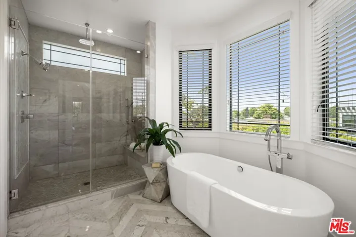 3043 Greenfield Avenue, Los Angeles, California 90034
