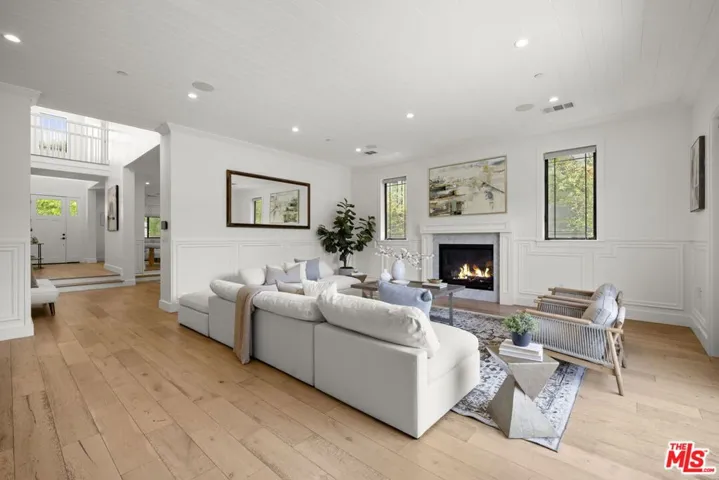 3043 Greenfield Avenue, Los Angeles, California 90034