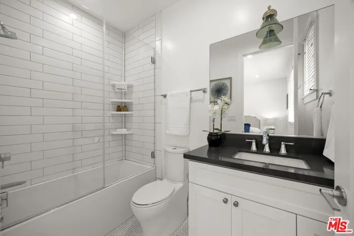 3043 Greenfield Avenue, Los Angeles, California 90034