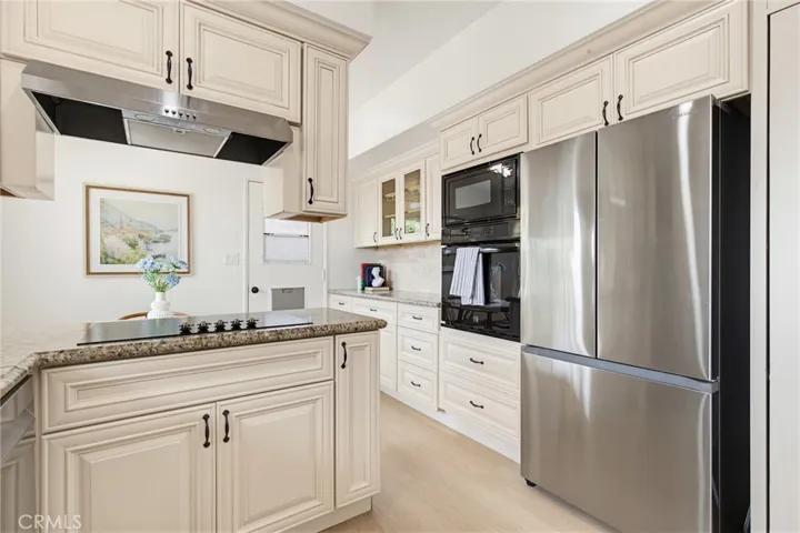 27151 Pembina Road, Rancho Palos Verdes, California 90275