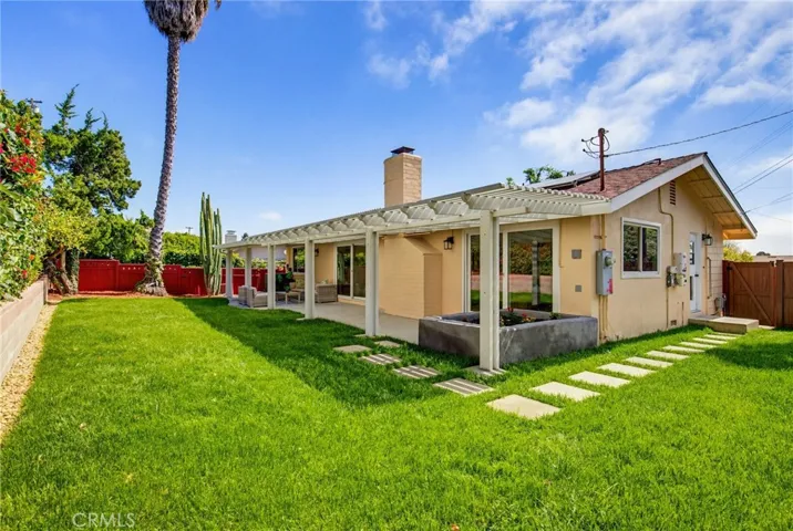 27151 Pembina Road, Rancho Palos Verdes, California 90275