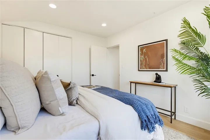 27151 Pembina Road, Rancho Palos Verdes, California 90275