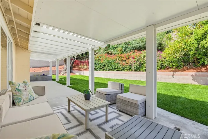 27151 Pembina Road, Rancho Palos Verdes, California 90275