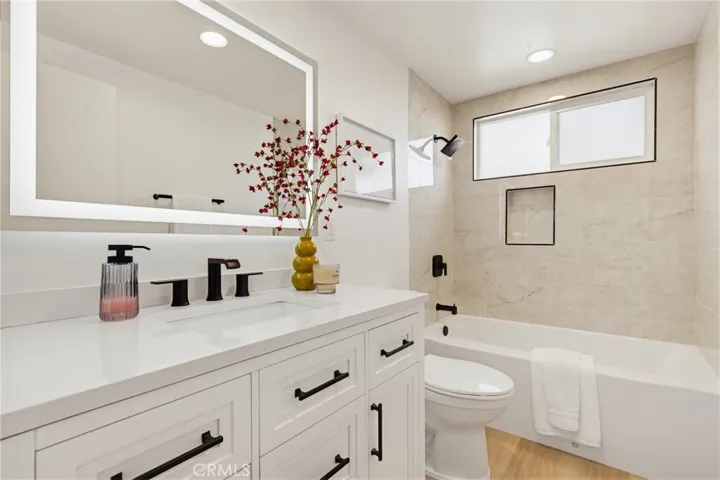 27151 Pembina Road, Rancho Palos Verdes, California 90275