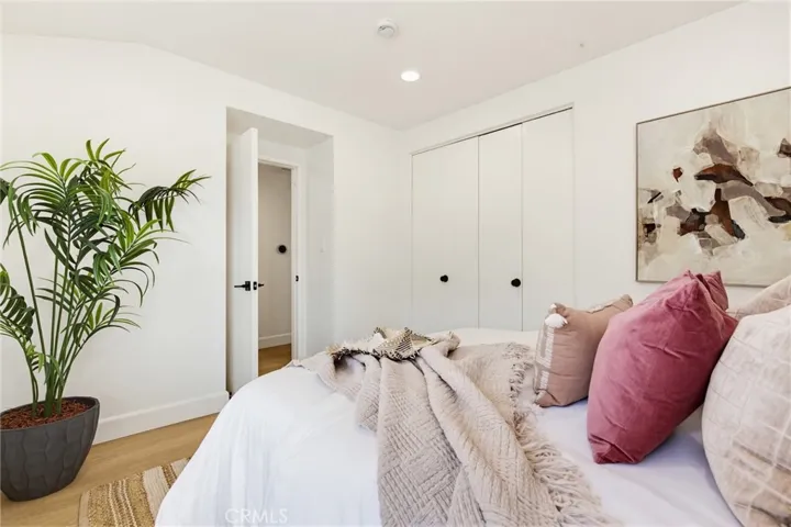 27151 Pembina Road, Rancho Palos Verdes, California 90275