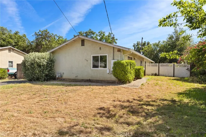 Duplex - 1700 Sherman - Another view of front yard area.