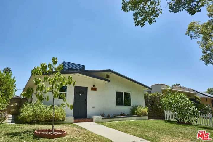 1130 Wesley Avenue, Pasadena, California 91104