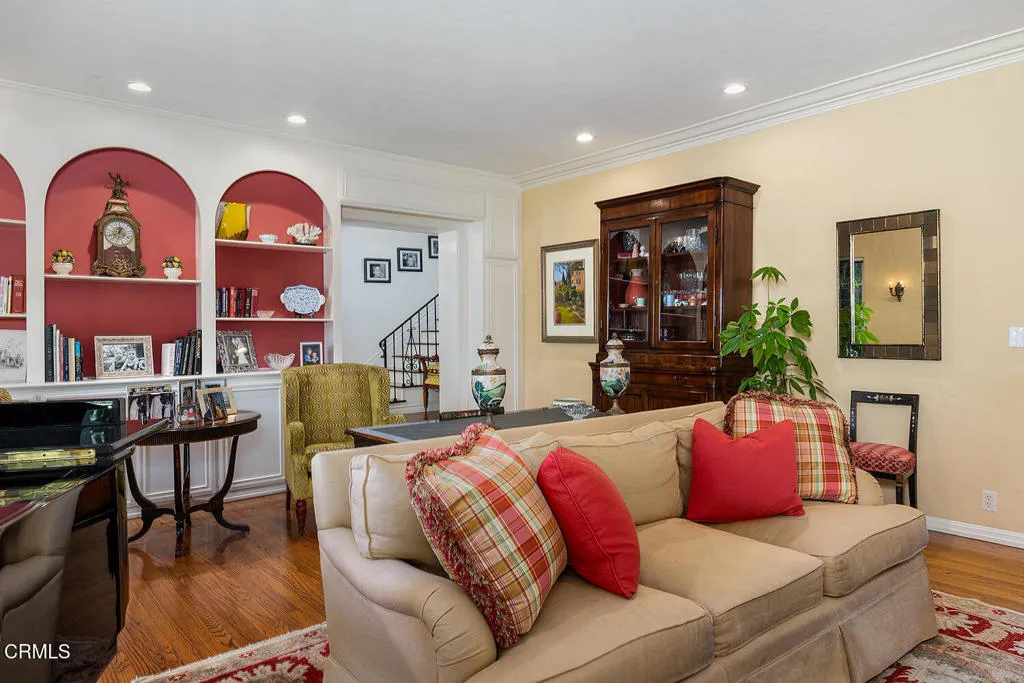 612 Landor Ln 010-mls