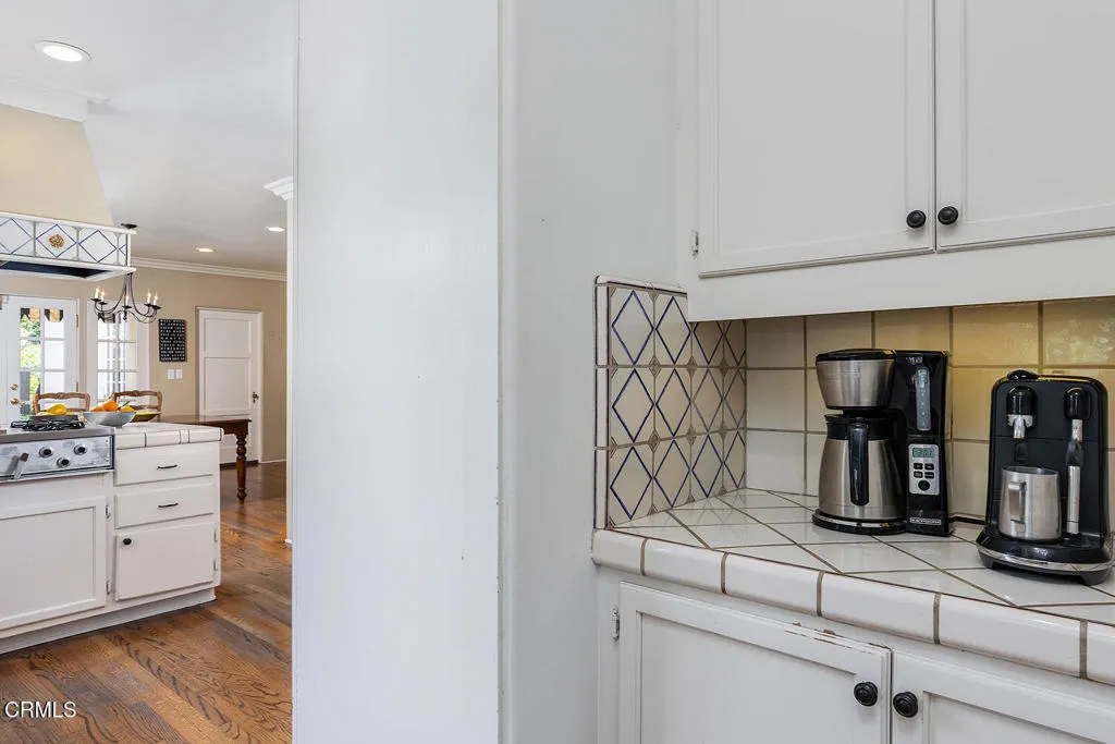 612 Landor Ln 014-mls