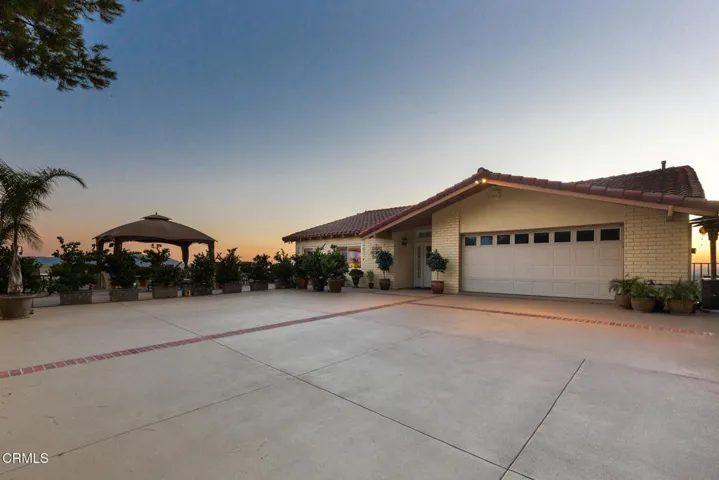 1234 E Tujunga Ave, Burbank___61