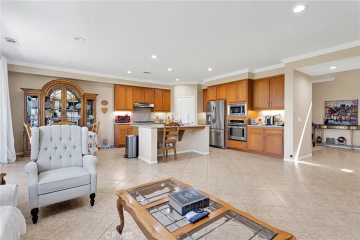 Living Room/Kitchen