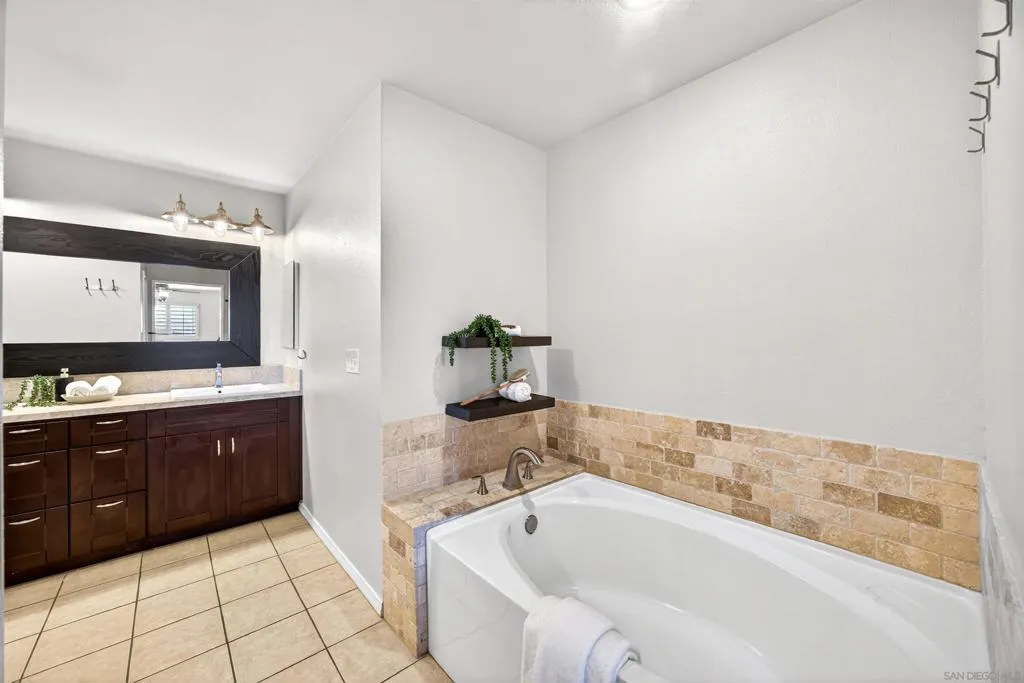 Primary Bath/Spa