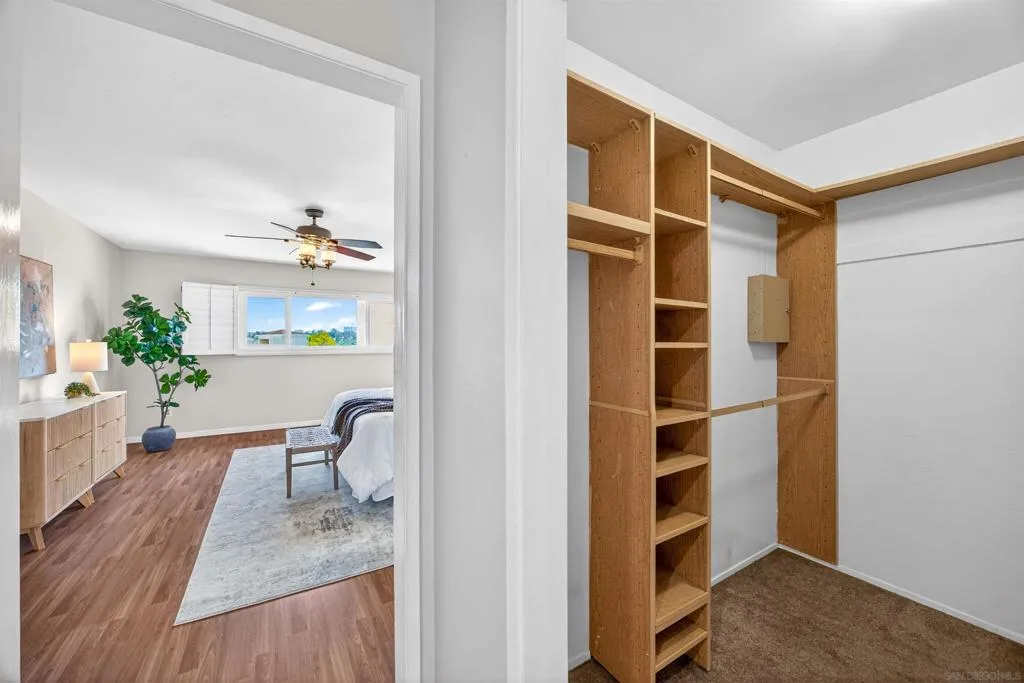 Walk-in Closet