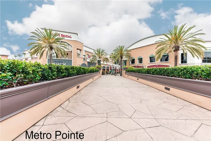 380 W Wilson F106, Costa Mesa, California 92627
