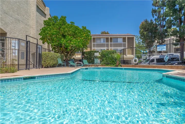 380 W Wilson F106, Costa Mesa, California 92627