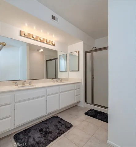 380 W Wilson F106, Costa Mesa, California 92627