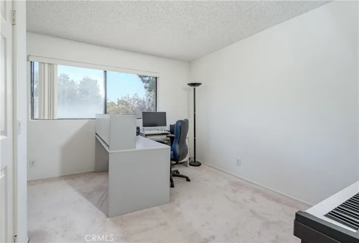 380 W Wilson F106, Costa Mesa, California 92627