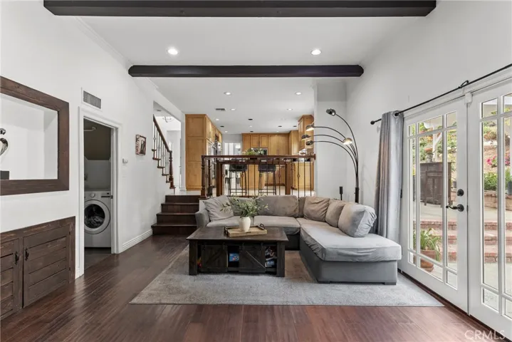 20224 Chapter, Woodland Hills, California 91364