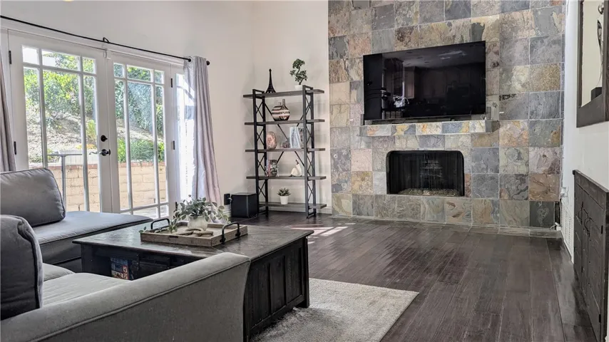 20224 Chapter, Woodland Hills, California 91364
