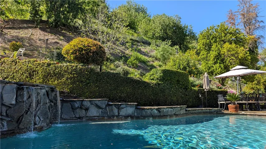20224 Chapter, Woodland Hills, California 91364