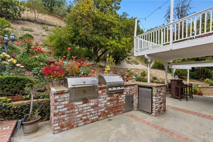 20224 Chapter, Woodland Hills, California 91364