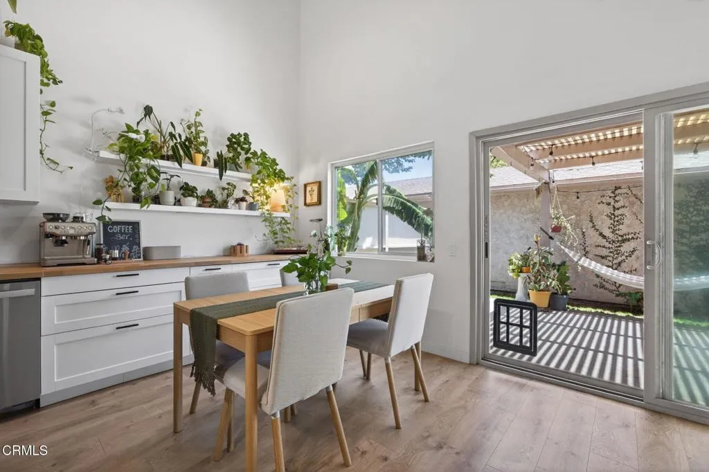 15-web-or-mls-UpmarketMedia-262WVi-034