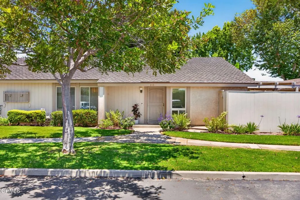 2-web-or-mls-UpmarketMedia-262WVi-006