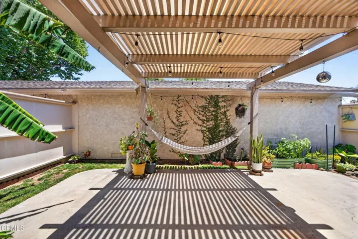 30-web-or-mls-UpmarketMedia-262WVi-096