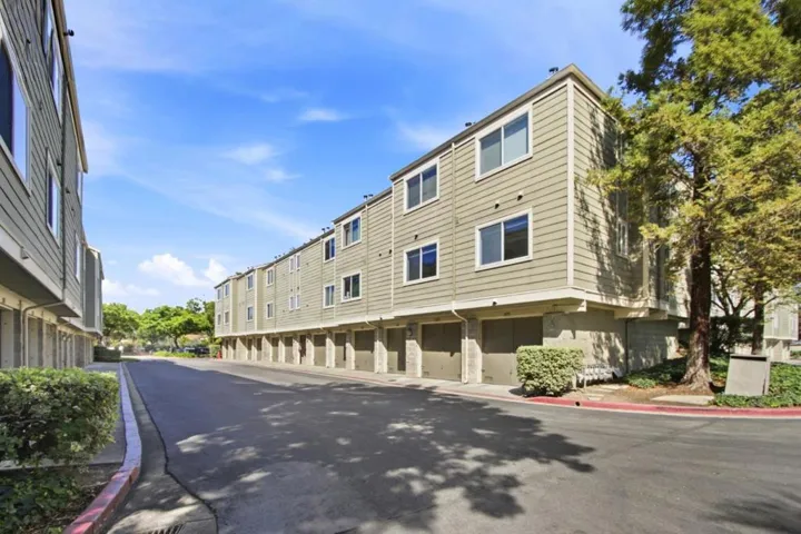 2035 Castlebury Drive, San Jose, California 95116