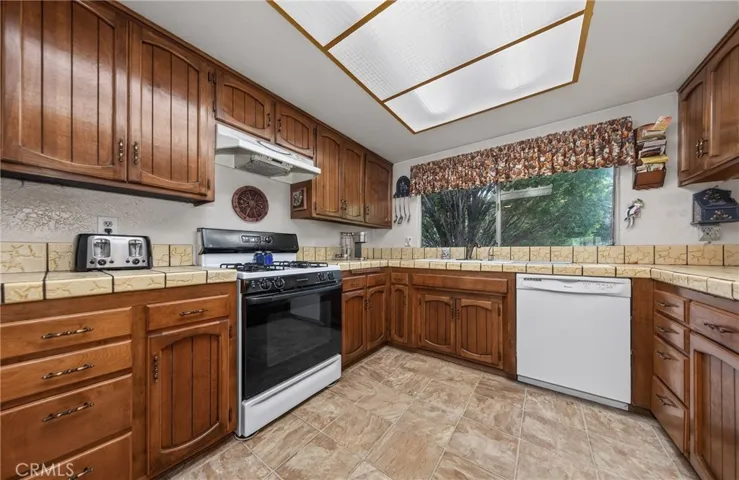 835 Kimbark, San Bernardino, California 92407