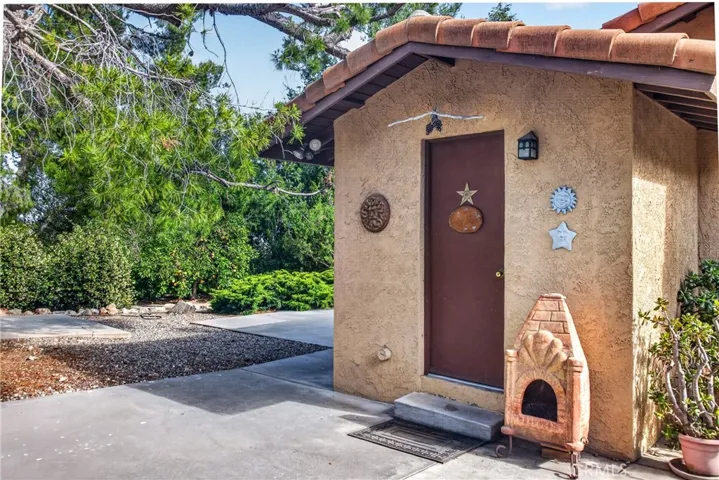 WORKSHOP BATHROOM EXTERIOR DOOR