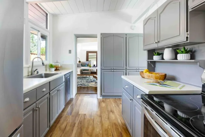 728 Seminole Way, Palo Alto, California 94303
