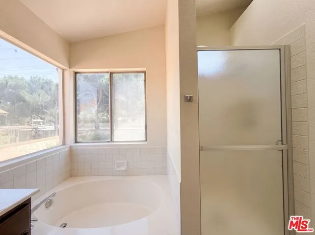 1138 Encantadora Lane, Lancaster, California 93535