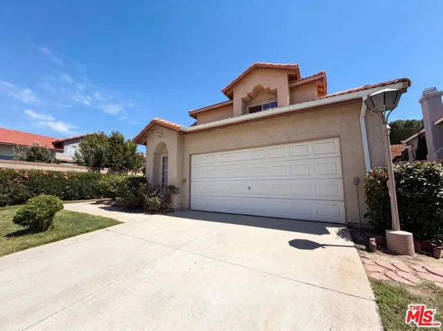 1138 Encantadora Lane, Lancaster, California 93535