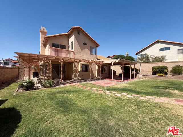 1138 Encantadora Lane, Lancaster, California 93535