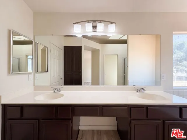 1138 Encantadora Lane, Lancaster, California 93535