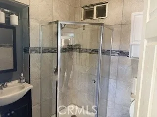 16192 Molino, Victorville, California 92395